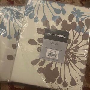 Madison Park Blue and Gray Floral 50”x84” Pair of pocket rod Panel Curtains